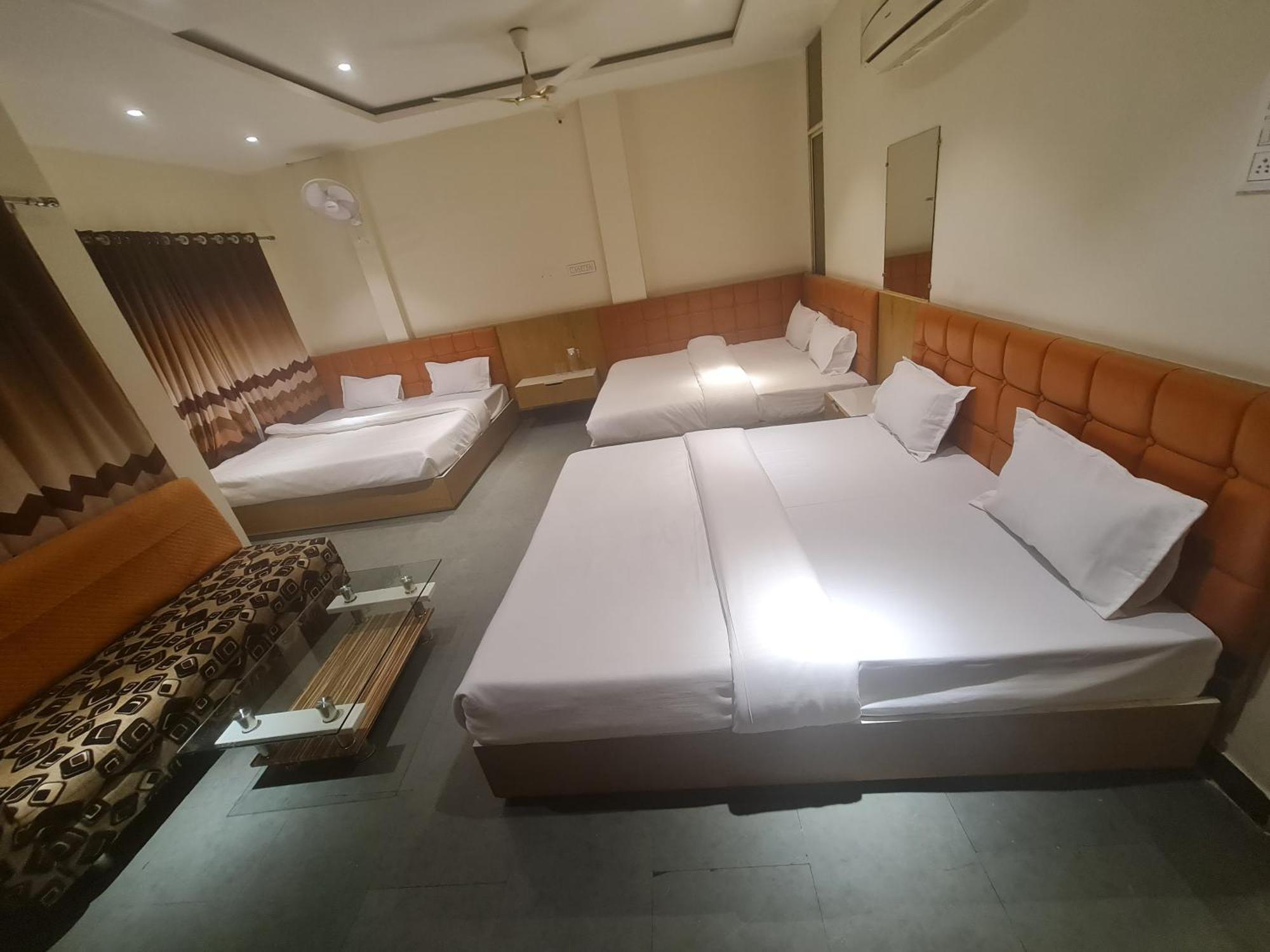 Hotel Empire Ujjain Exterior foto
