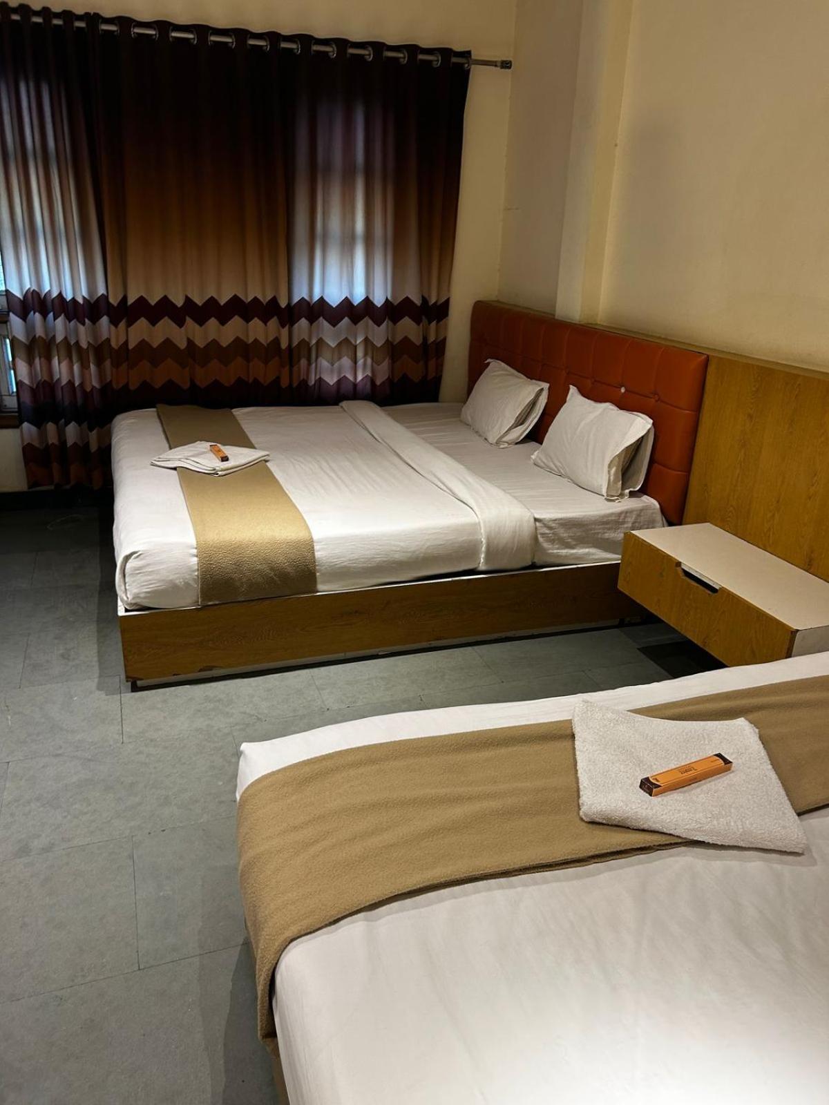 Hotel Empire Ujjain Exterior foto